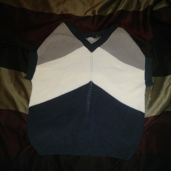 Charming Charlie Black, White, & Gray Sweater - Picture 5 of 7